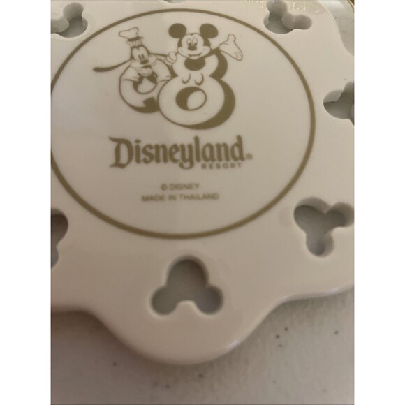 Disneyland 2008 Collectors Snowflake Ornament Authentic Disney Parks Pixar - Picture 6 of 6